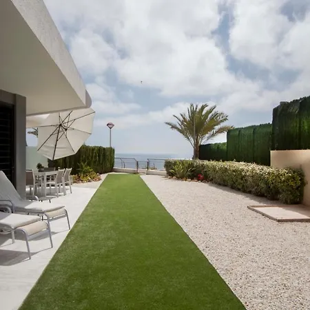 Infinity Luxury Sea View With Private Garden Apartment